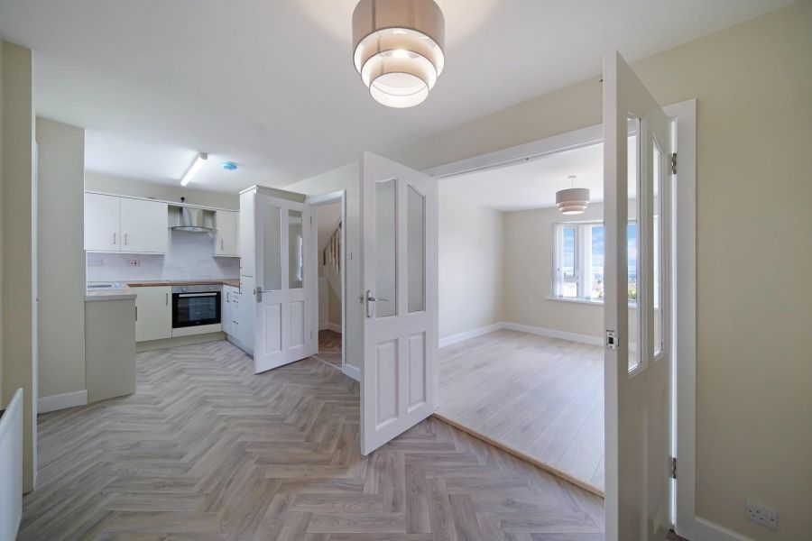 17 Rathmore Crescent