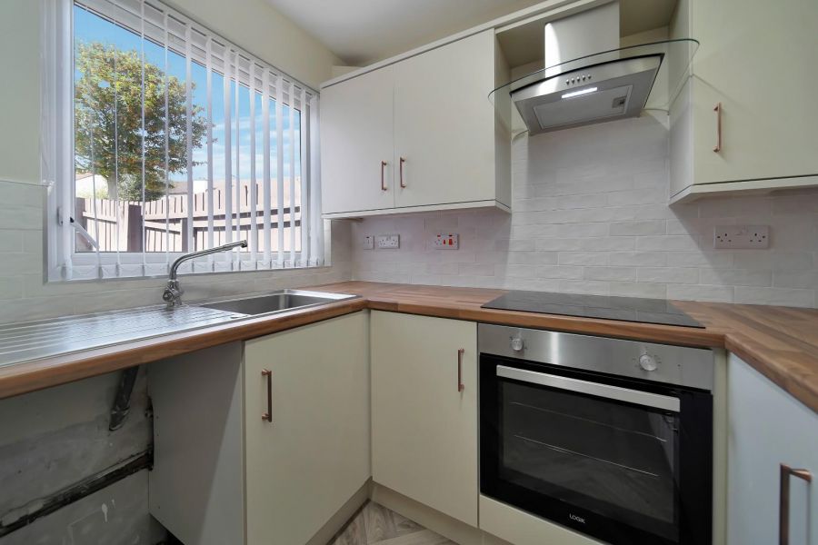 17 Rathmore Crescent