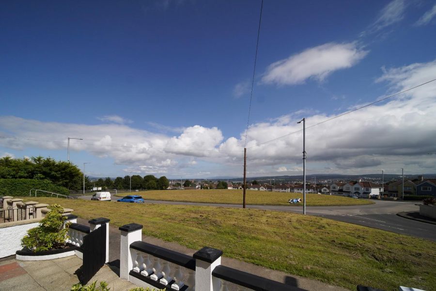 17 Rathmore Crescent