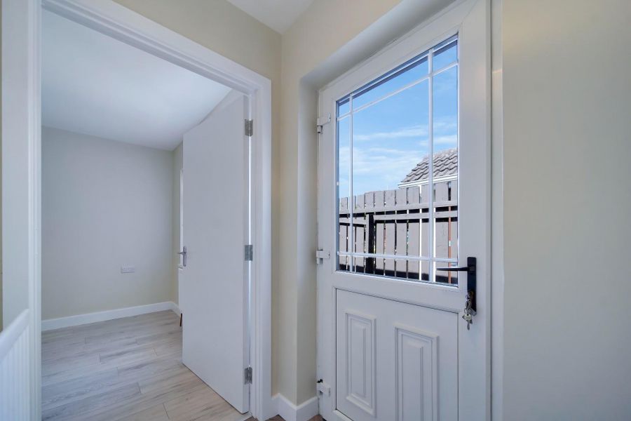 17 Rathmore Crescent