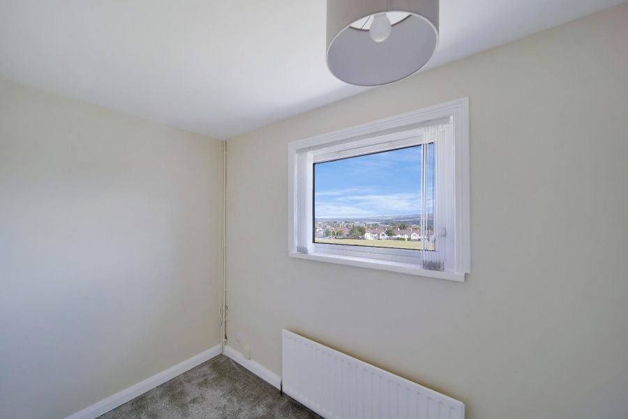 17 Rathmore Crescent