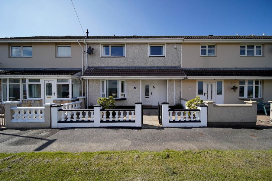 17 Rathmore Crescent