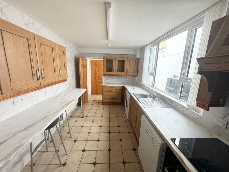 16 Marlborough Terrace