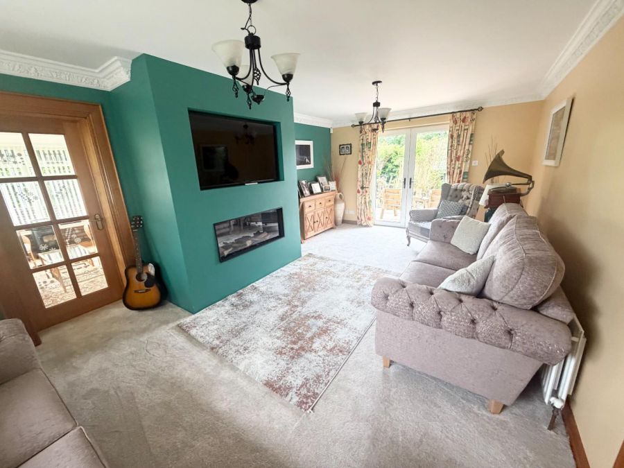 8 Walworth Park