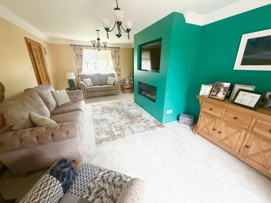 8 Walworth Park