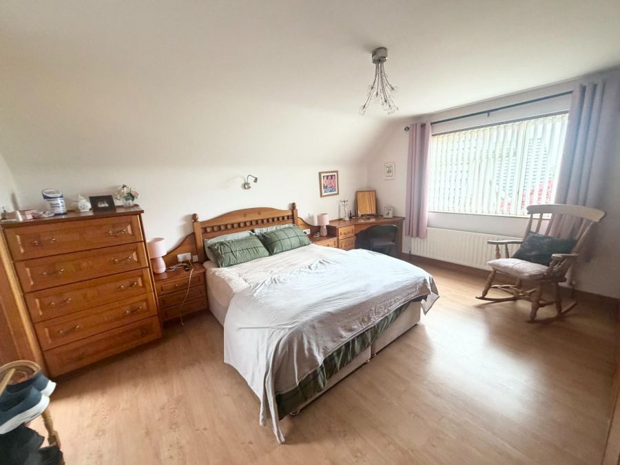 8 Walworth Park