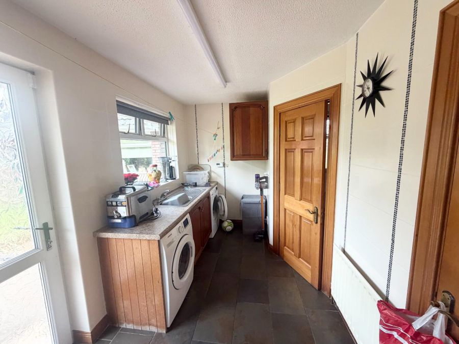8 Walworth Park