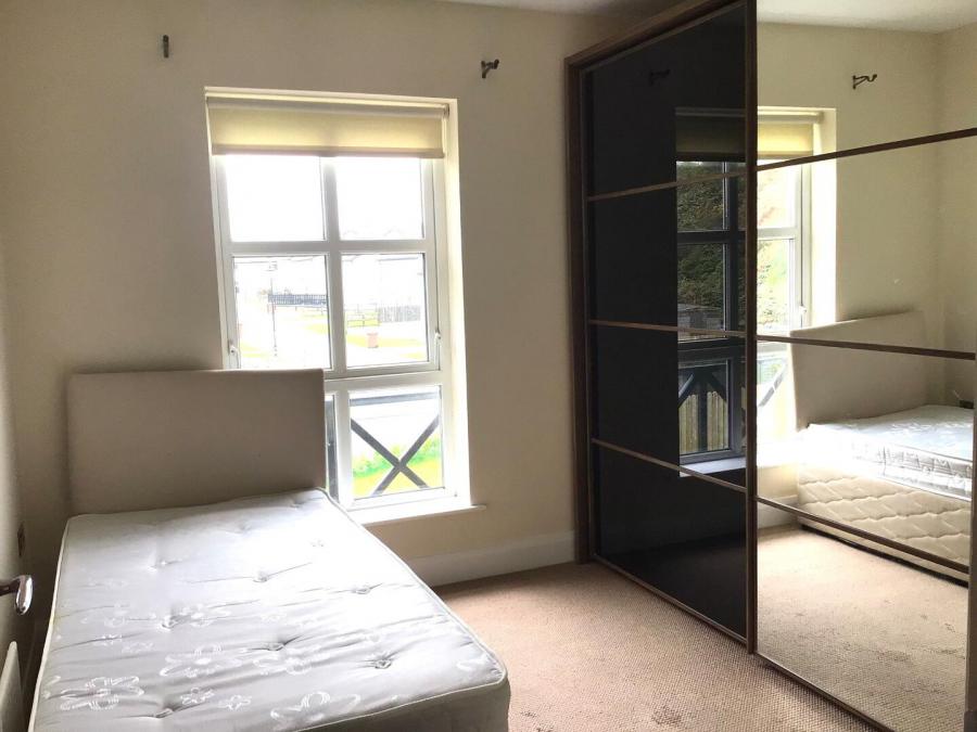 D6 Silver Hill House