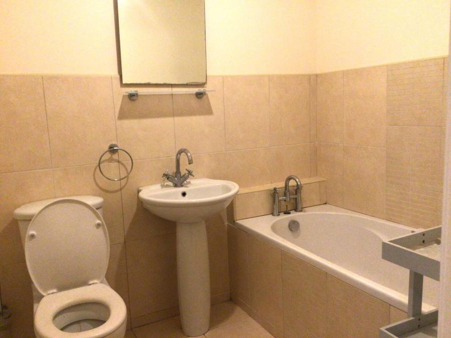 D6 Silver Hill House