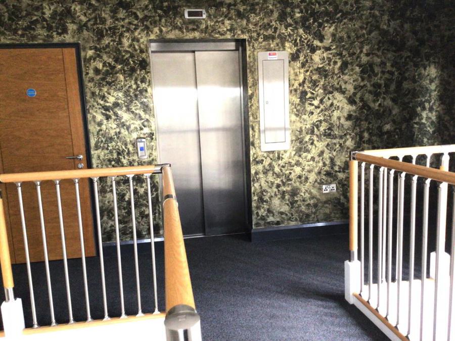 D6 Silver Hill House