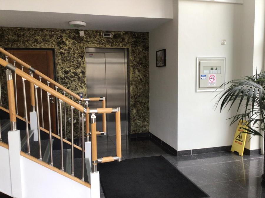 D6 Silver Hill House