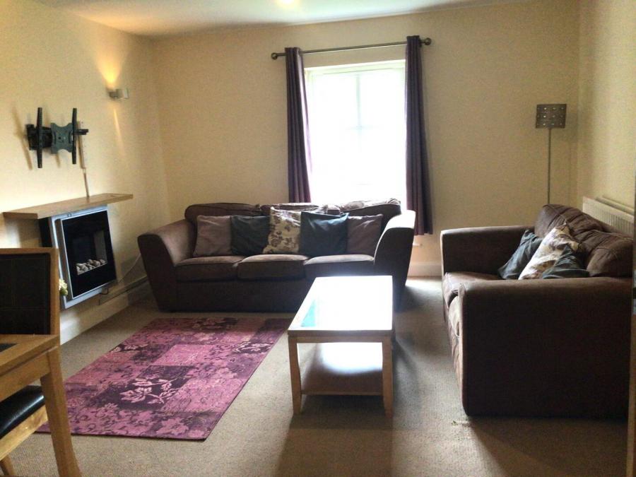 D6 Silver Hill House