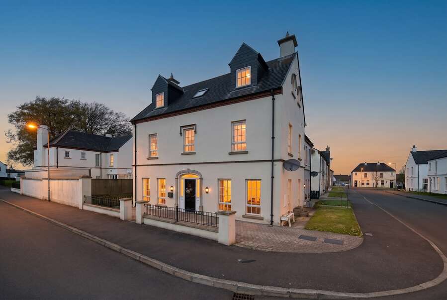 22 Abbeyfields