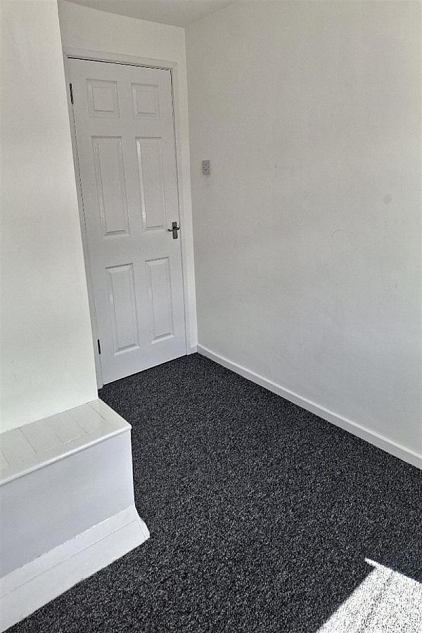 11 Beattie Park Central