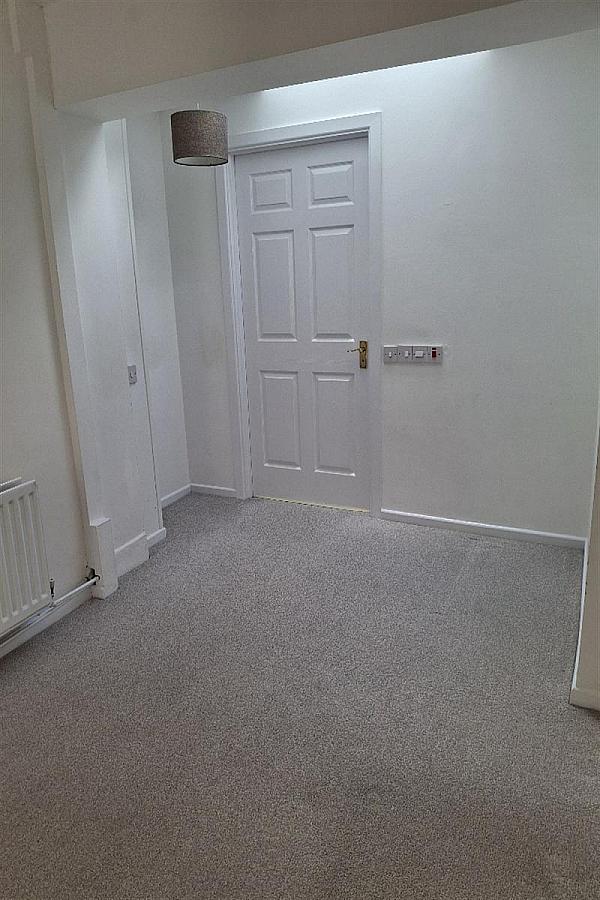 11 Beattie Park Central