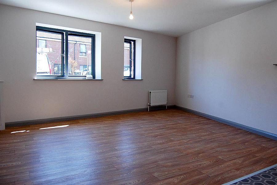 Apartment 1, 172 North Queen Street