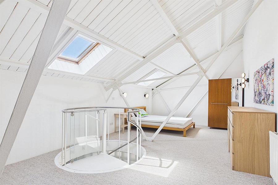 Apartment 406, Somerset Studios