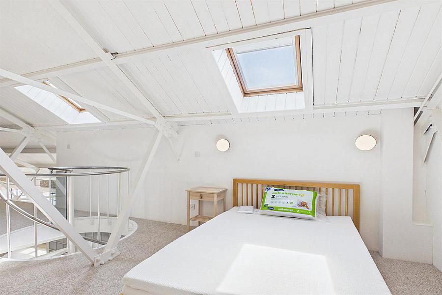 Apartment 406, Somerset Studios