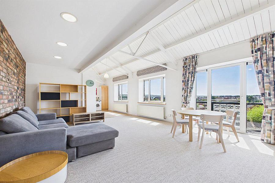 Apartment 406, Somerset Studios