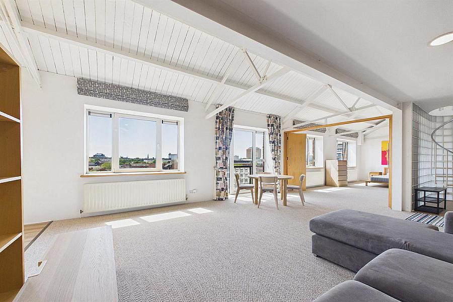 Apartment 406, Somerset Studios