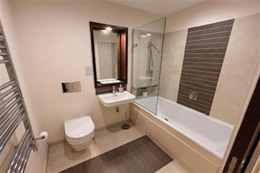 16 Custom House Residence