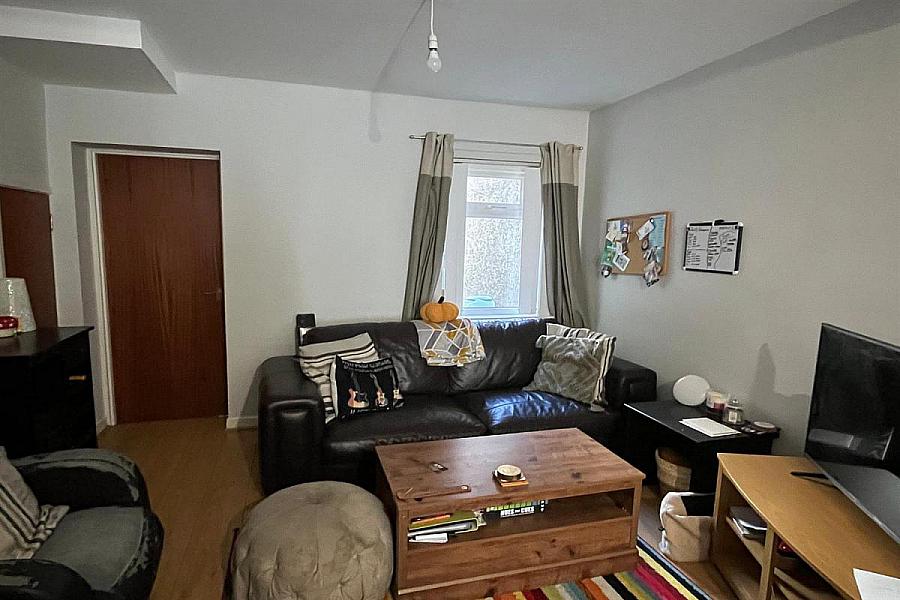12 Willowfield Parade