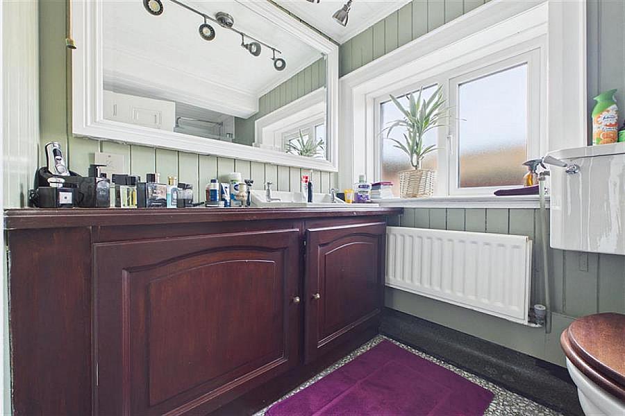 18A Derryvolgie Avenue