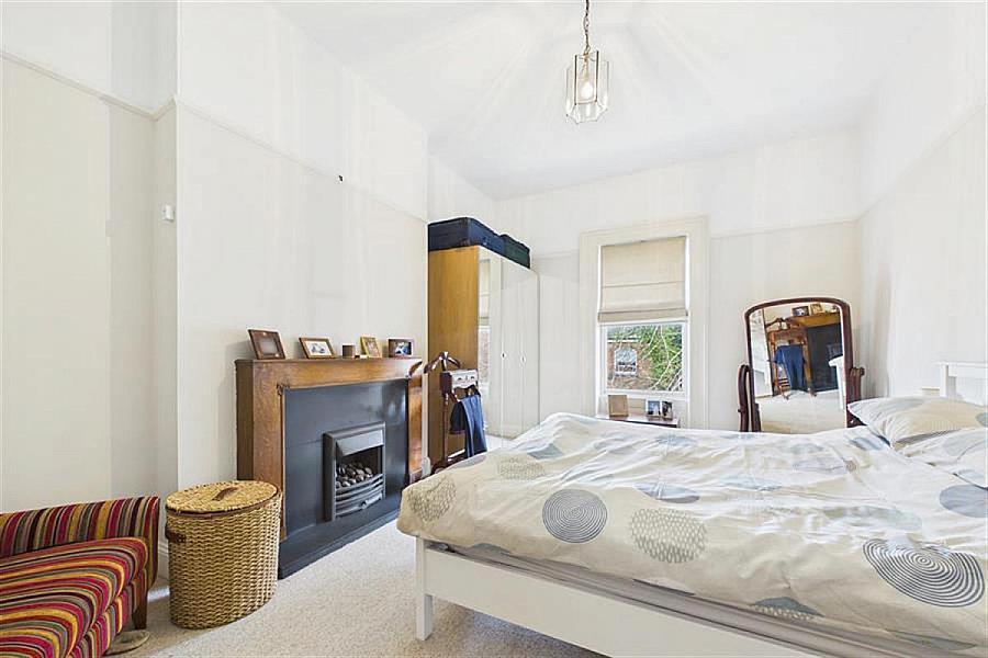 18A Derryvolgie Avenue