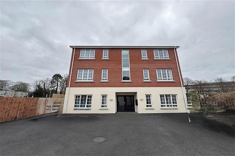 Apt 17, 16 Comber Road