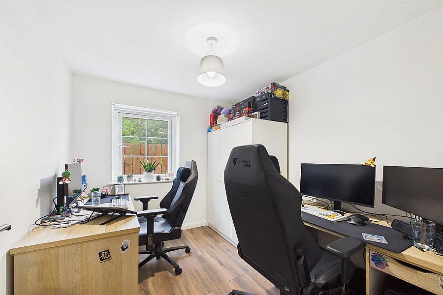 Apt 17, 16 Comber Road