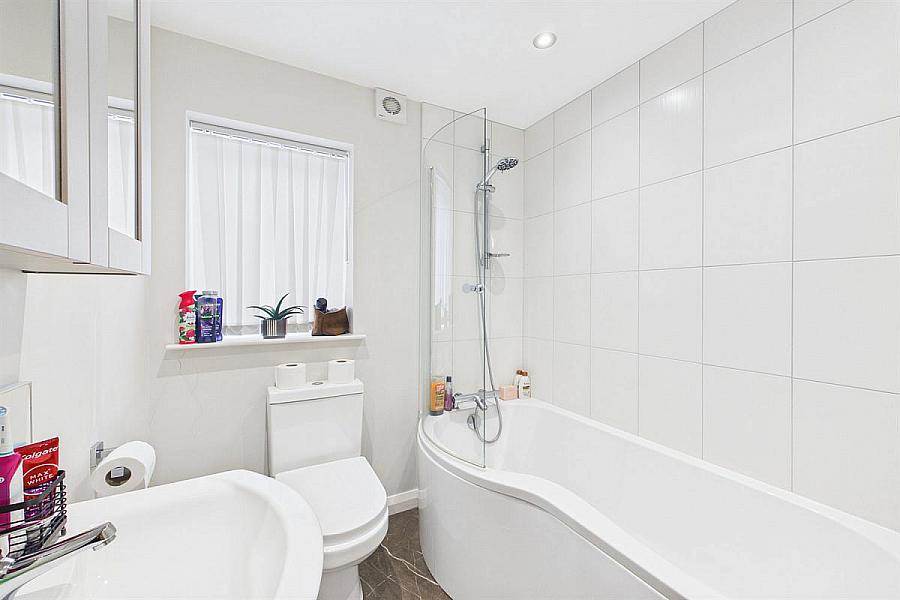 Apt 17, 16 Comber Road