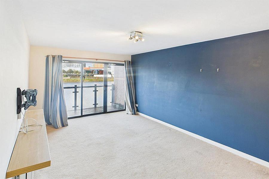 13 Ravenhill Reach Mews