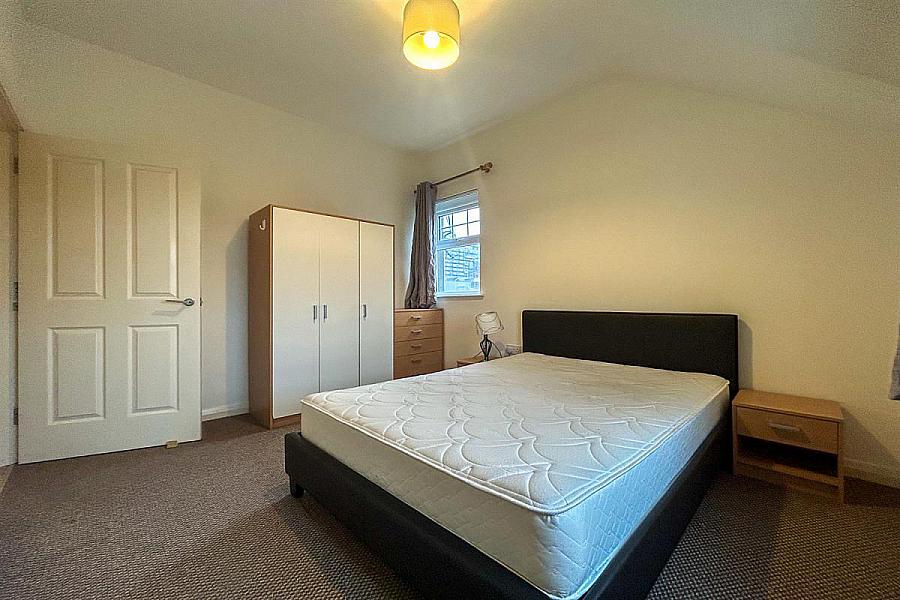 Apartment 3, 105 Ulsterville Avenue