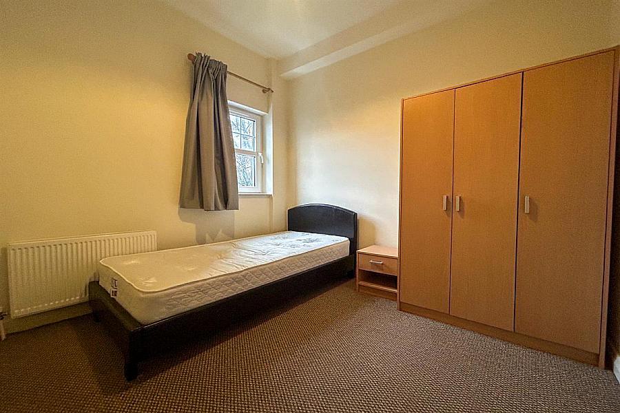 Apartment 3, 105 Ulsterville Avenue