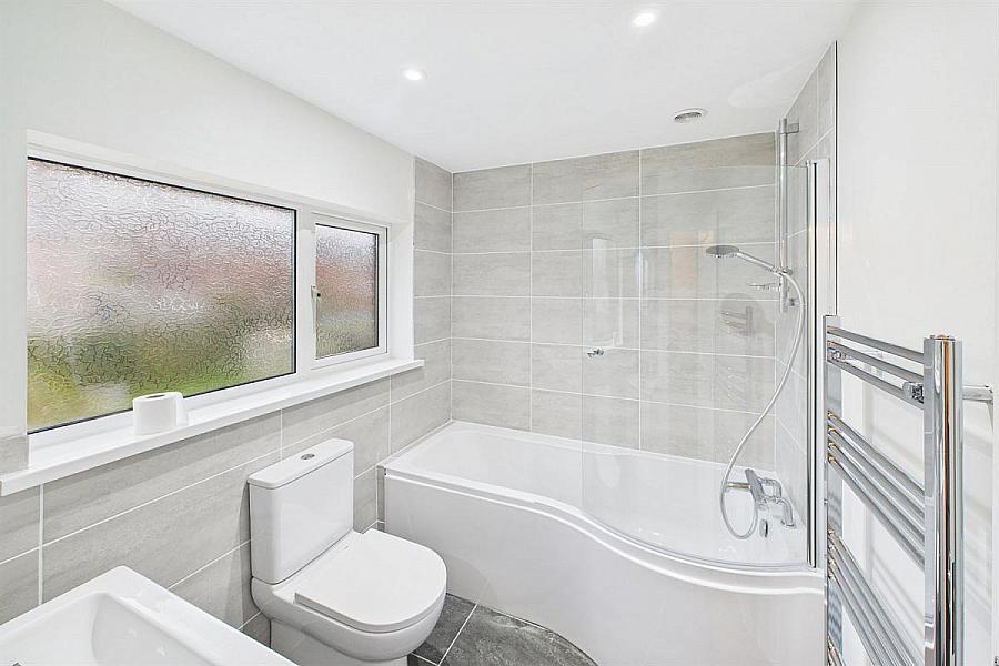 47 Clarawood Crescent