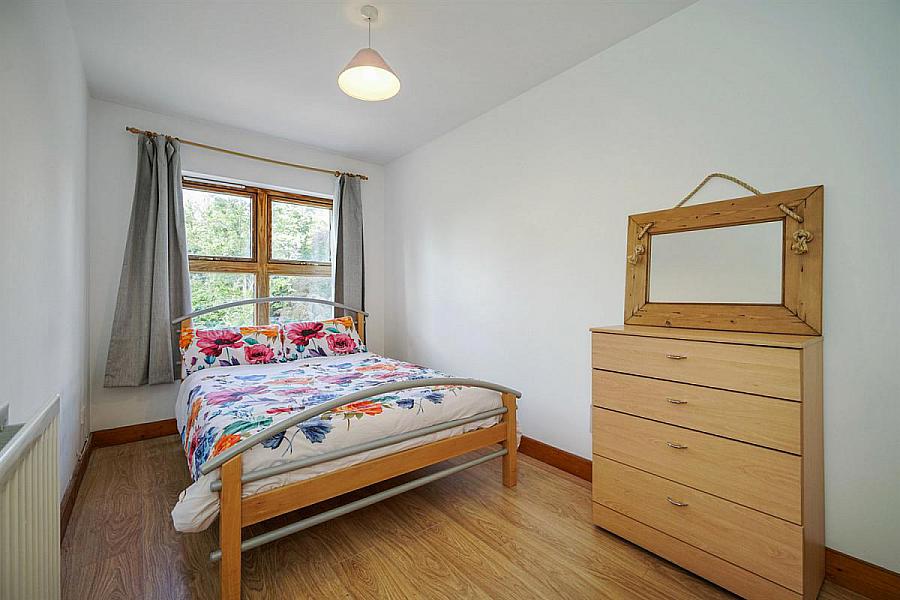 13 Danesfort Park South