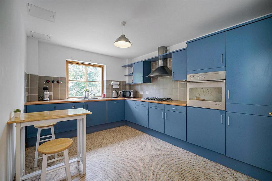 13 Danesfort Park South