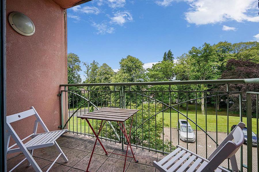 13 Danesfort Park South