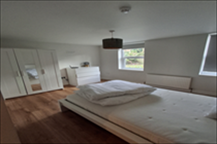 Apt 2, 12 Deramore Park