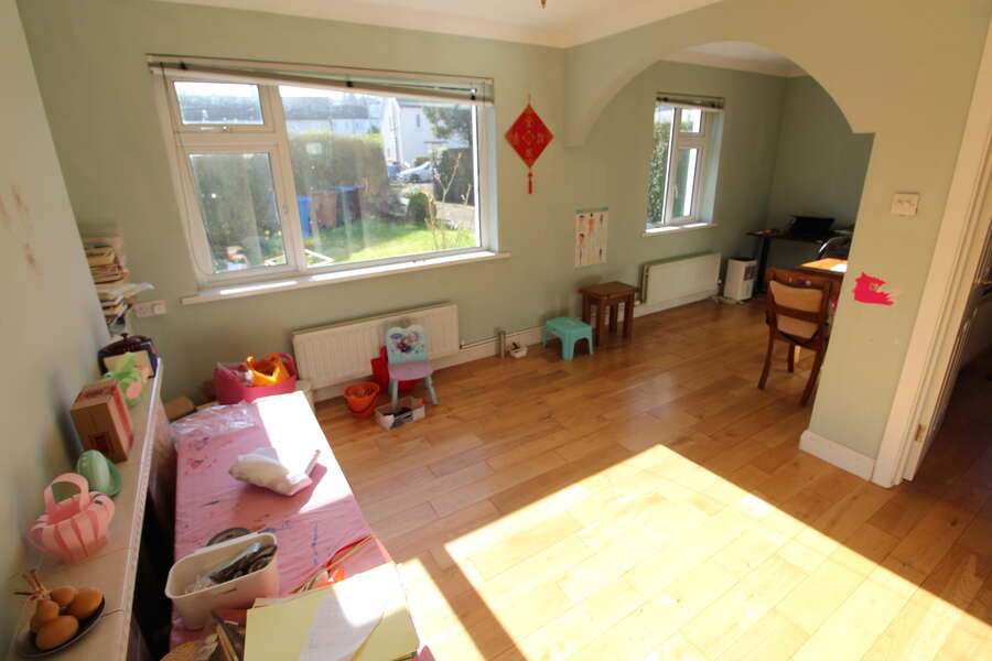 18 Downshire Park Central