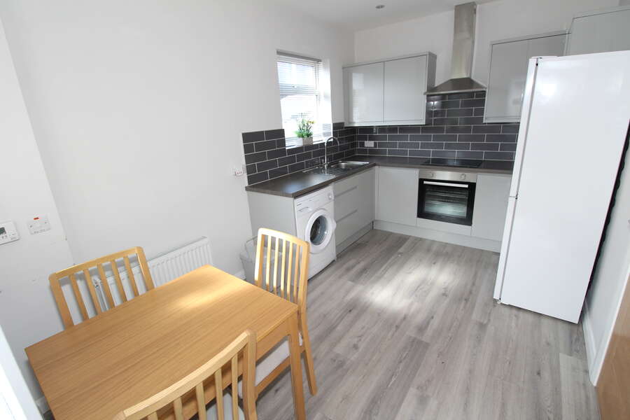 17 Dunraven Crescent