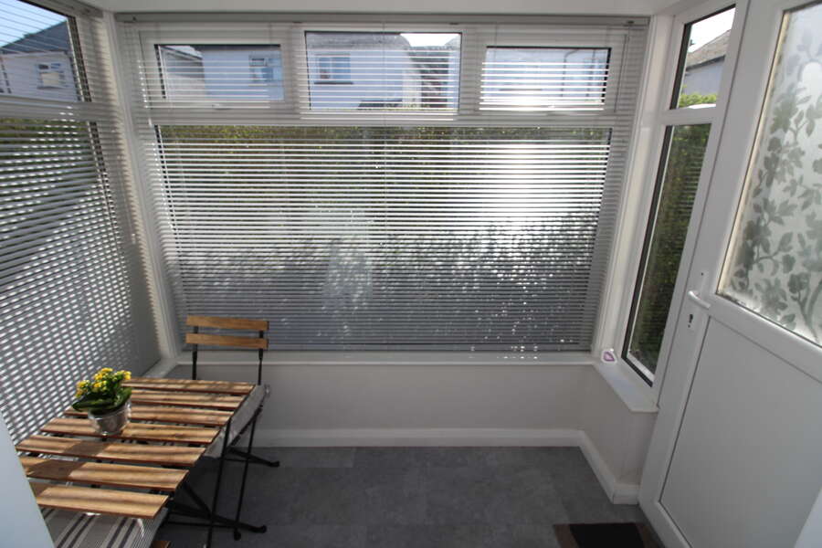 17 Dunraven Crescent