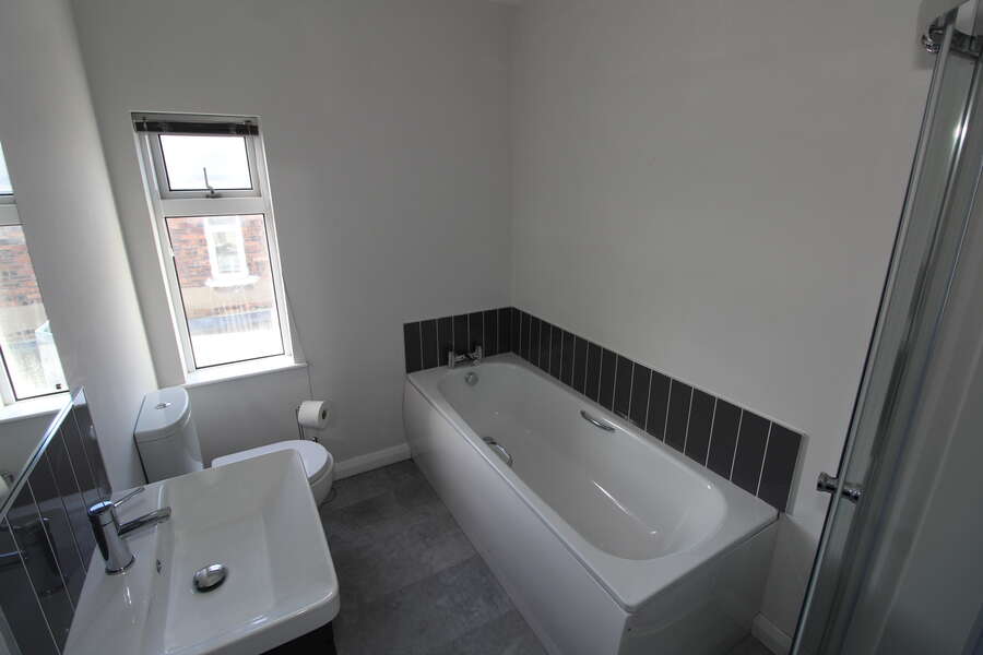 17 Dunraven Crescent