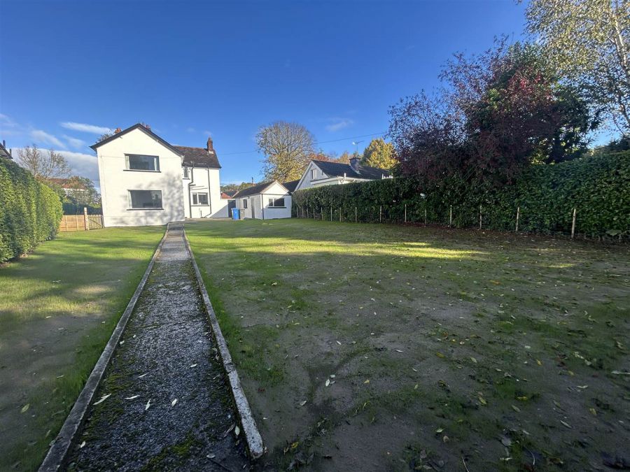 8 Cultra Avenue
