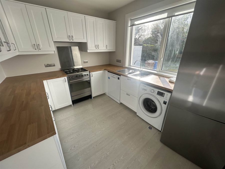 8 Cultra Avenue