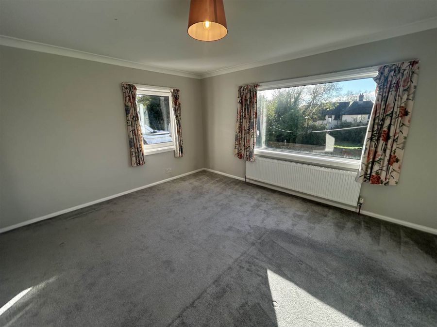 8 Cultra Avenue