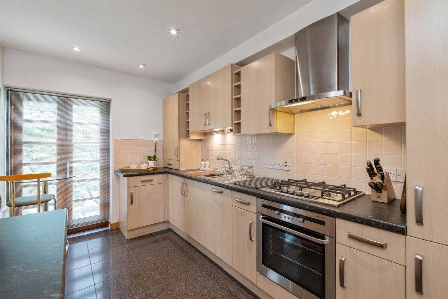 The Penthouse, 9 Altona Manor