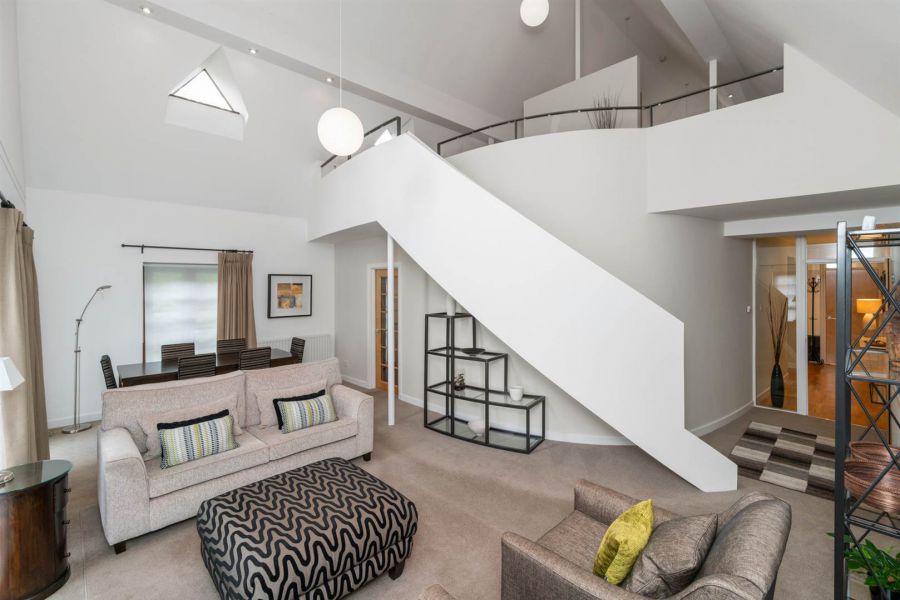 The Penthouse, 9 Altona Manor