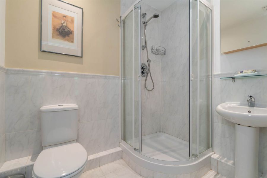 The Penthouse, 9 Altona Manor