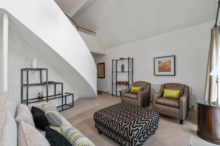 The Penthouse, 9 Altona Manor